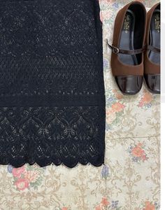 Black vintage long lace skirt