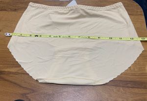 Elegant Seamless Beige Panty