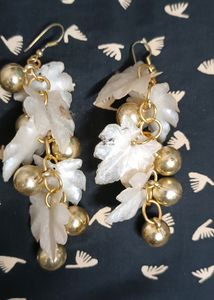 White gold pearl earring