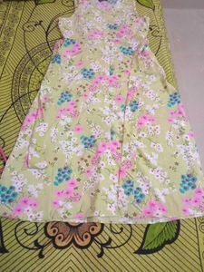 Charming Floral Sleeveless Midi Dress