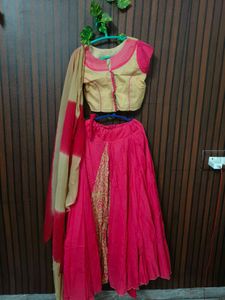 Women Beautiful Lehnga Choli ❤️💕