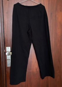 UNIQLO Classic Black Wide Leg Pants