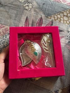 Exquisite Silver Tone Jewellery Set