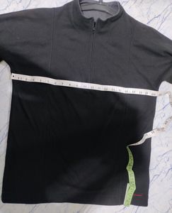 LEVI'S POLAR TOP... UP TO 41inch BUST
