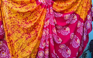 Elegant Chiffon Batik Print Saree