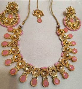 Elegant Pink Stone Jewellery Set🩷