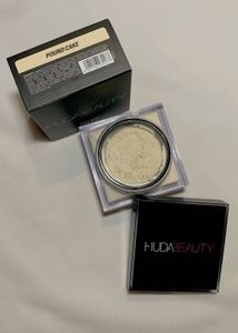 Huda Beauty Easy Bake Loose Baking Powder