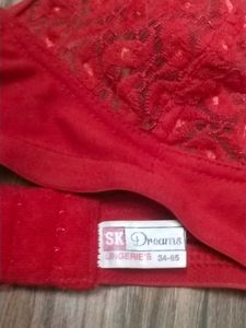 ❤Gently Used Red Floral Lace Bra - Size 34/85
