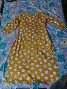 Women Yellow Floral Printed Cotton Kurta