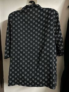 Chic Black Blazer with White Pattern