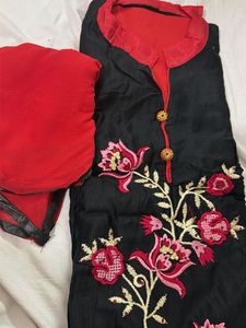Elegant Black Kurta Set with Red Dupatta