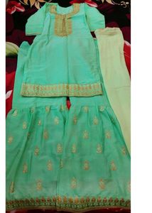 Pretty garara set