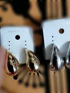 pack of 2 Teardrop Earrings