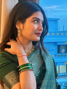 Elegant Green Silk Saree with Intricate Weave