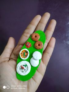Cute little fridge magnet. Plz wait for 4 days after order. So i can make for u this cute magnets. ☺