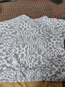 Grey &amp; White Printed Top