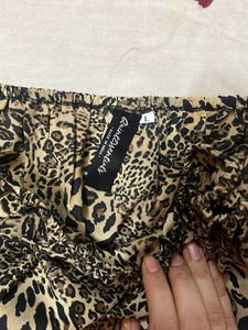 Chic Leopard Print Off-Shoulder Top