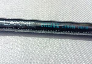 Lakme Fine Tip Liner Pen