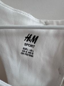 H&amp;M - Medium Support Sports Bra (without pads)