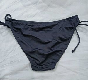 😍 Classic Black Bikini Bottom