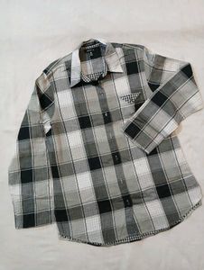 Classic Plaid Button-Up Shirt