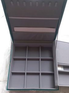 Elegant Teal Jewelry Box Organizer