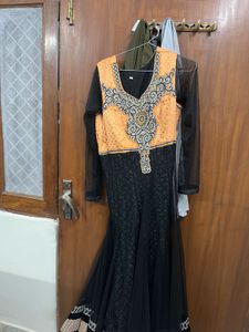 Heavy party wear gown