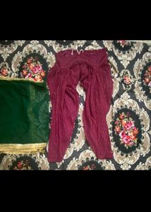 Elegant Green &amp; Gold Embroidered Pakistani Suit