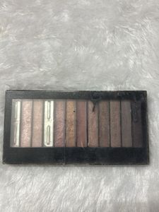 Makeup Revolution london Eyeshadow palatte