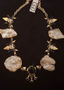 Baroque pearl modern design necklace