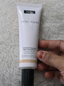Bobbi Brown Vitamin Enriched Skin Tint SPF 15