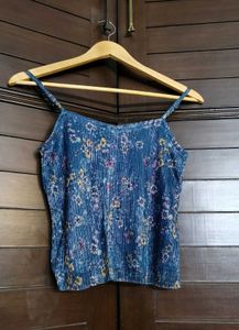 AND Women Floral Sleeveless V- neck Crop Top