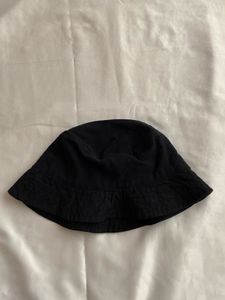 Black Bucket Hat 🖤