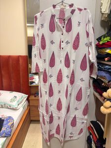 White pinklay block Kurta with Pink Leaf Print