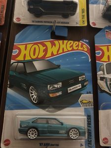 combo offer of 4 hotwheels