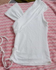 XS size Chic White Textured Top