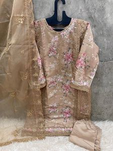 Pakistani Suits