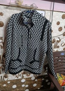 Stylish Black &amp; White Knit Jacket with pocket