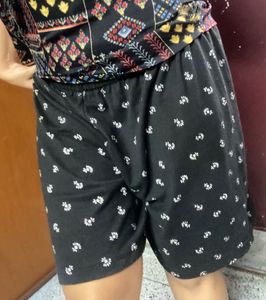 Cute Black Floral Shorts