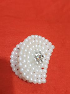 Beautiful Pearl Look White Hair Clutcher