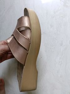 Slippers Golden