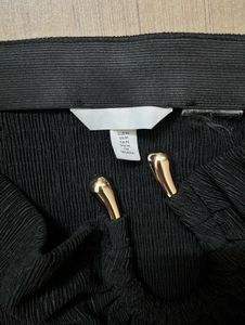 Chic Black Textured Midi Skirt