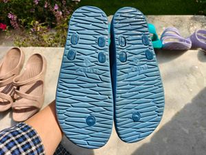 7 Flat Sandals