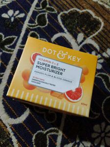 Dot & Key Vitamin C+E Super Bright Moisturizer
