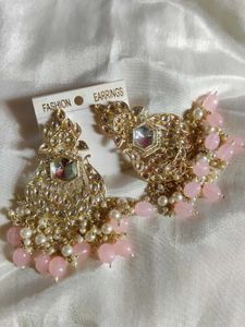 Elegant Pink Pearl Drop Earrings 🩷