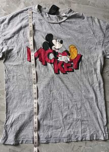 H&amp;M Mickey Mouse Graphic T-Shirt