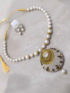 Elegant Pearl Necklace &amp; Earring Set