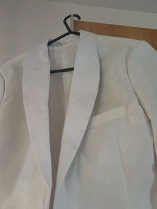 Elegant off white Blazer tuxedo