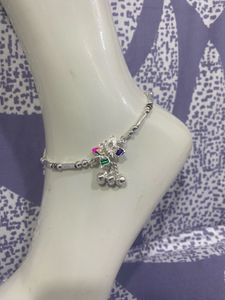 Elegant Silver Anklet with Gem Accents