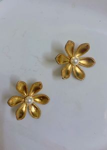 Gold Flower Pearl Stud Earrings